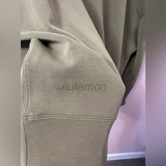 Lululemon Softstreme Perfectly Oversized Cropped Crew - Picture 4 of 4